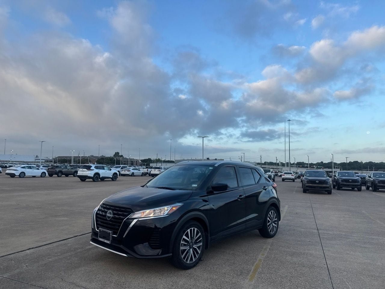 Certified 2023 Nissan Kicks SV FWD image 9