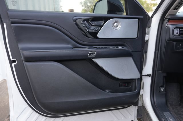 Used 2020 Lincoln Aviator Reserve w/ Equipment Group 202A AWD/4WD image 12
