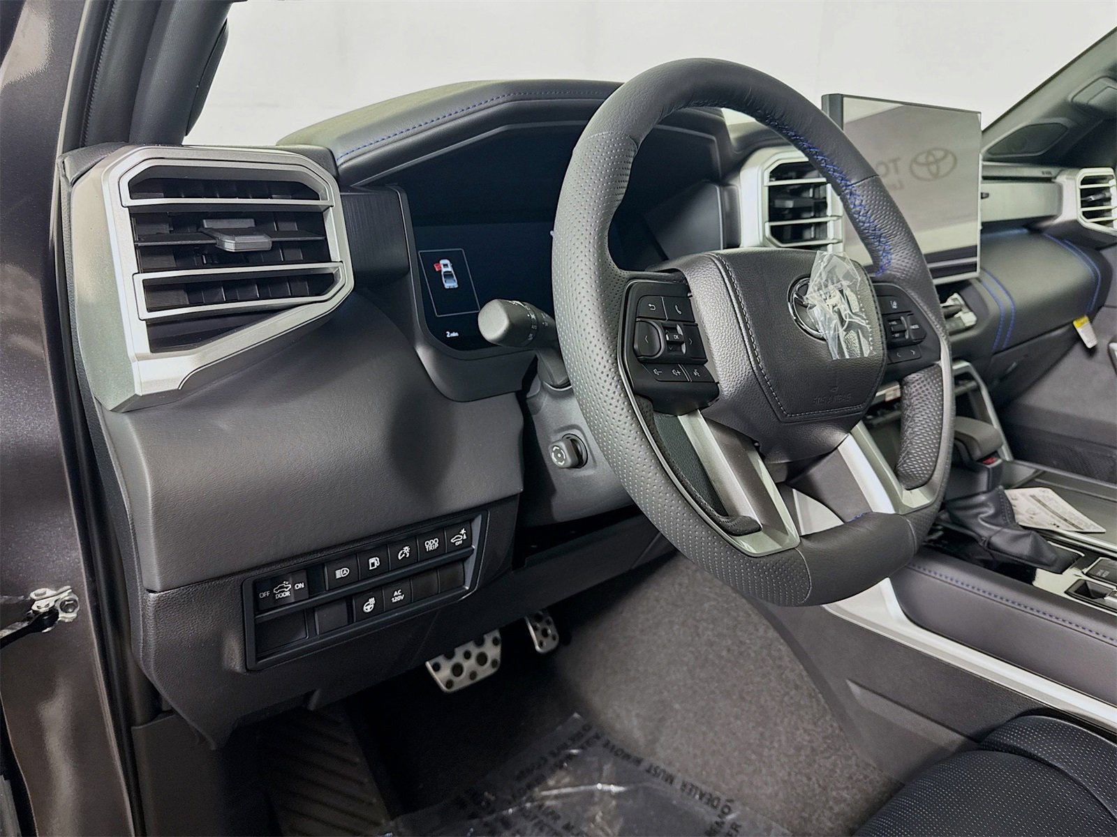 New 2025 Toyota Tundra Platinum image 6