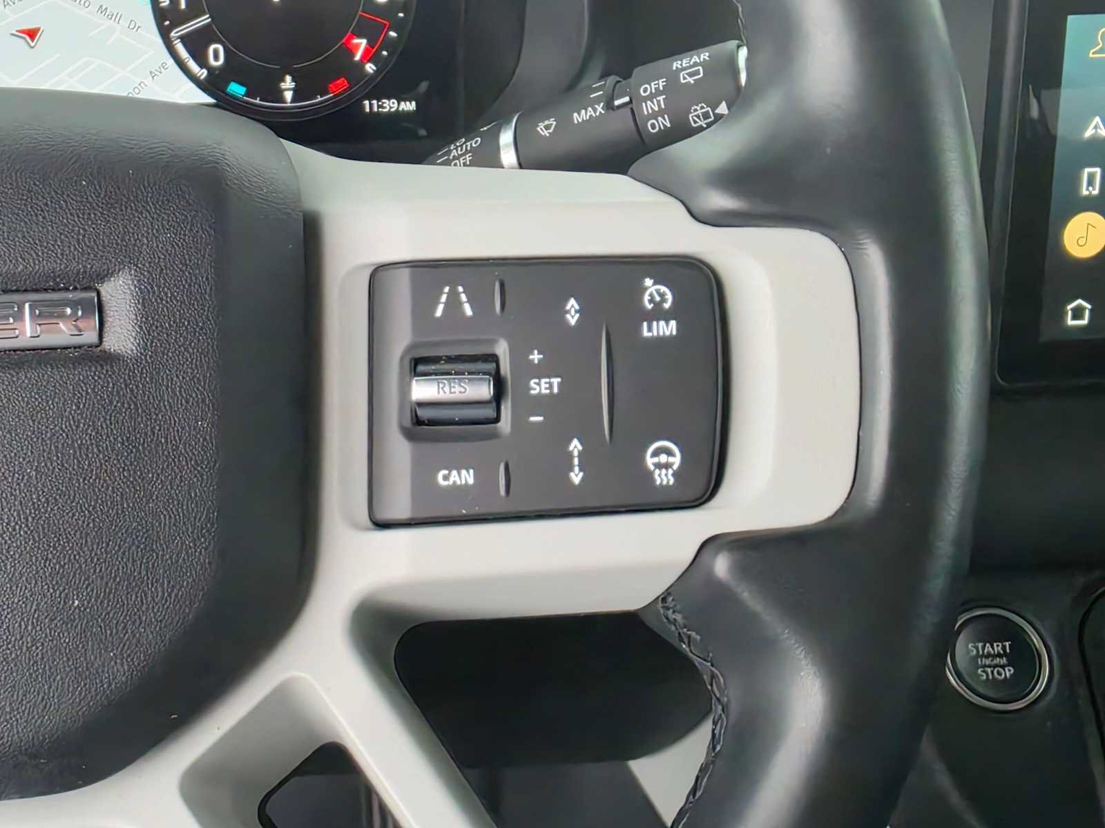 Used 2024 Land Rover Defender 110 SE AWD/4WD image 31