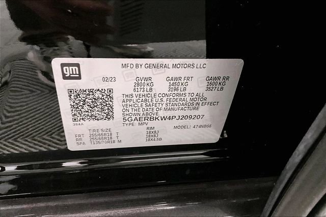 Used 2023 Buick Enclave Essence image 36