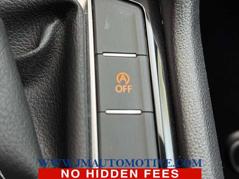 Used 2024 Volkswagen Taos SE w/ Black Wheel Plus Package image 30