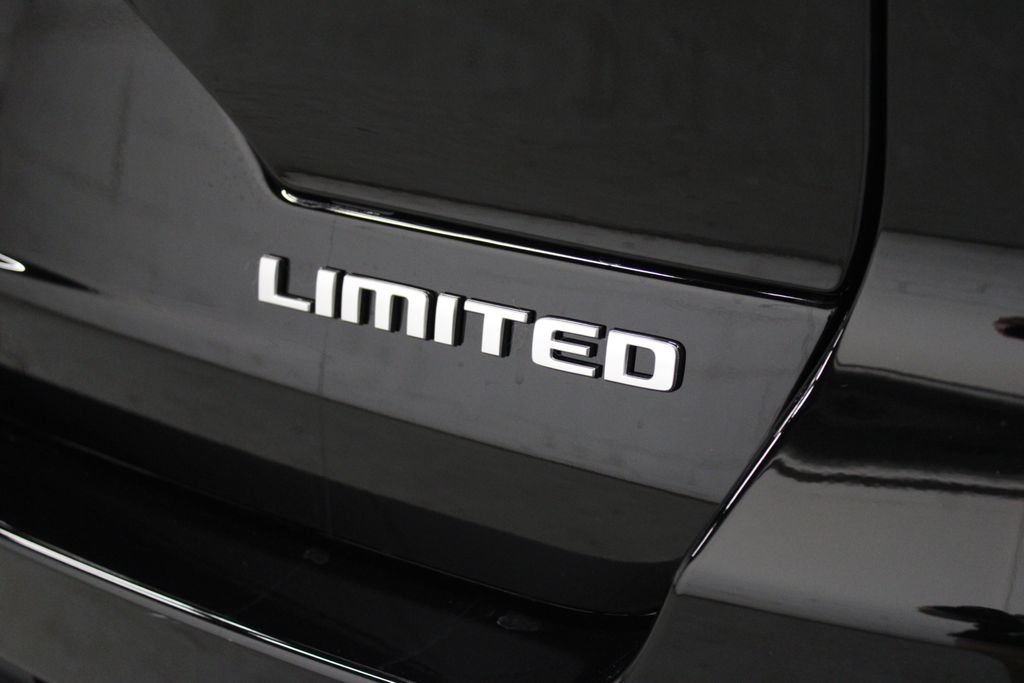 New 2027 Jeep Grand Cherokee Limited w/ MOPAR Finishing Package AWD/4WD image 40