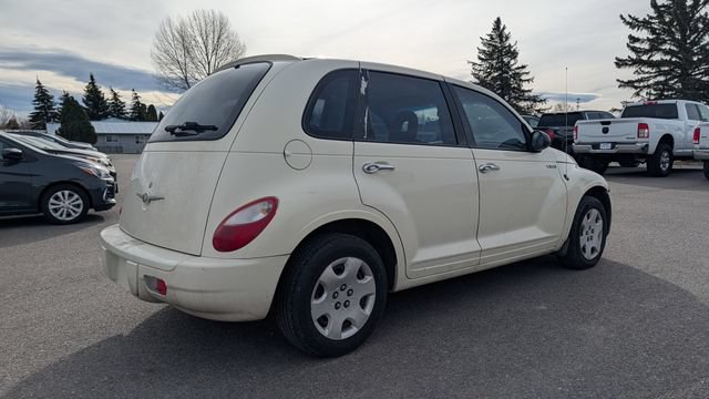 Used 2006 Chrysler PT Cruiser FWD image 2