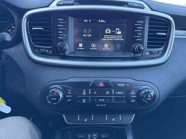 Used 2017 Kia Sorento LX w/ LX Convenience Package image 19