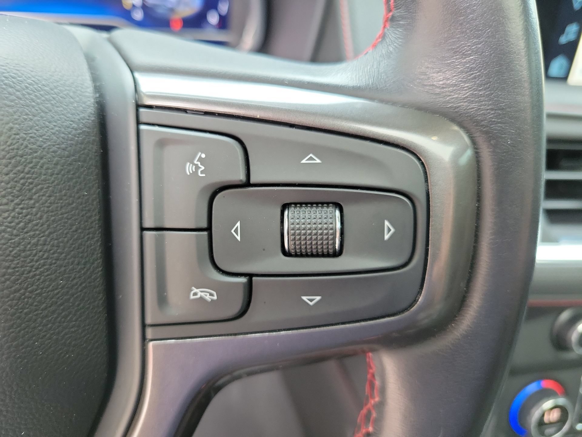 Used 2023 Chevrolet Tahoe RST AWD/4WD image 35