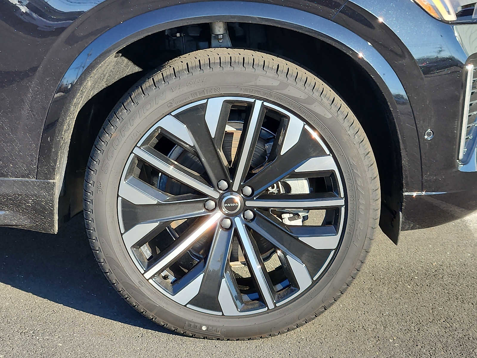 Used 2026 Volvo XC90 B6 Ultra w/ Protection Package image 8