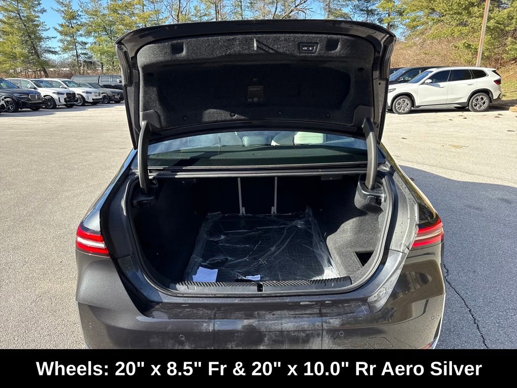 Used 2025 BMW 530i xDrive w/ Premium Package image 29