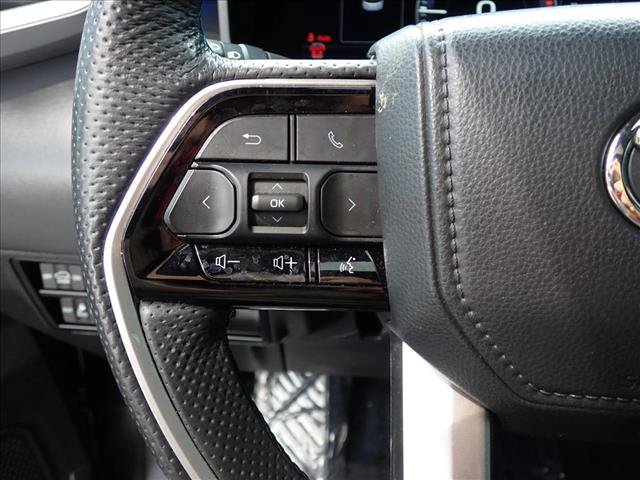 Certified 2024 Toyota Sequoia Platinum AWD/4WD image 16