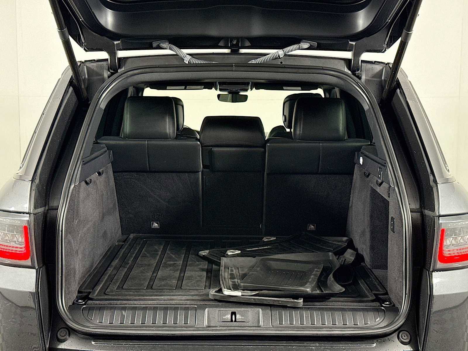 Used 2021 Land Rover Range Rover Sport HST image 24