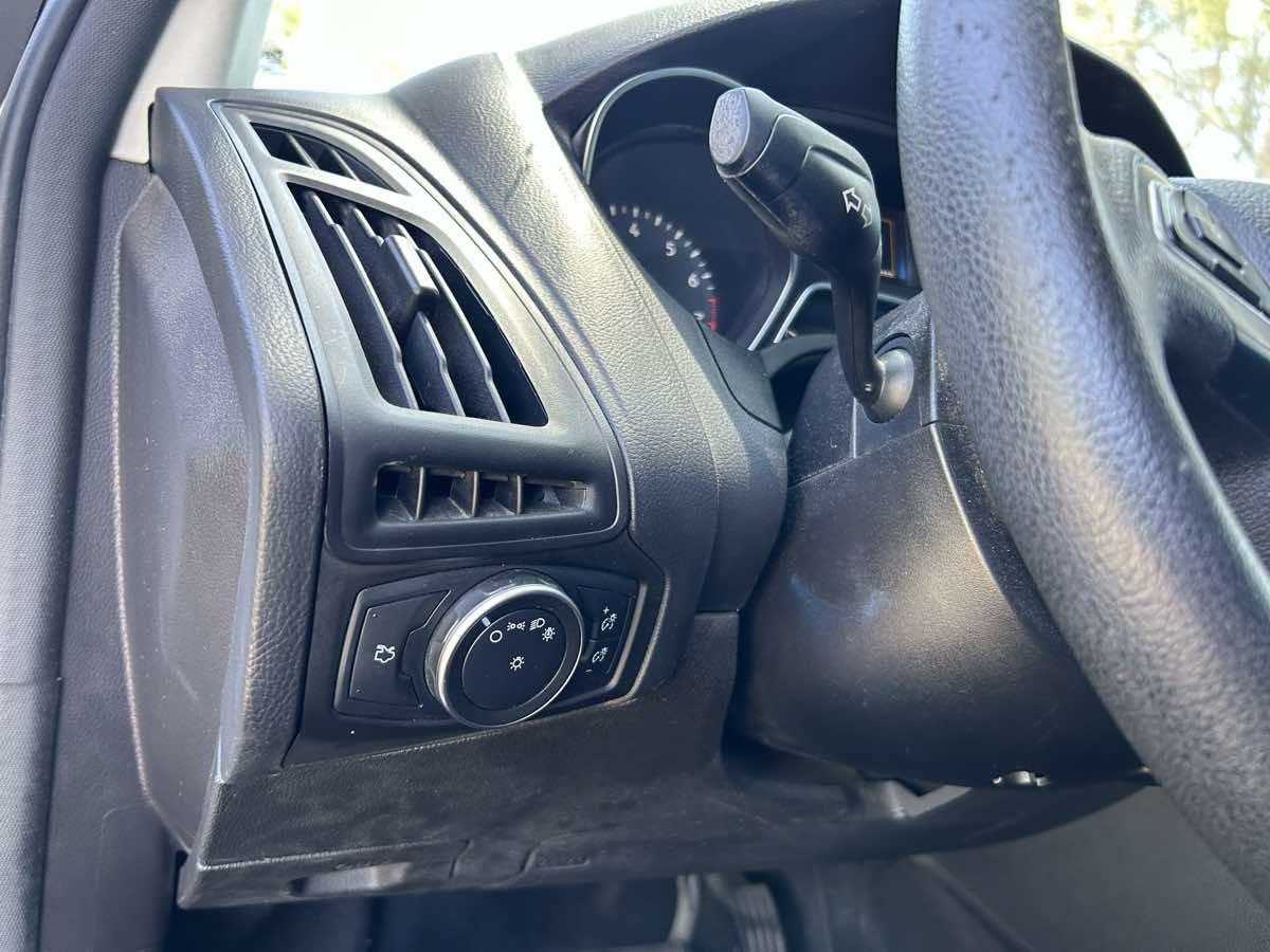 Used 2017 Ford Focus S image 11