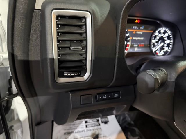 Certified 2024 Nissan Frontier SV image 13