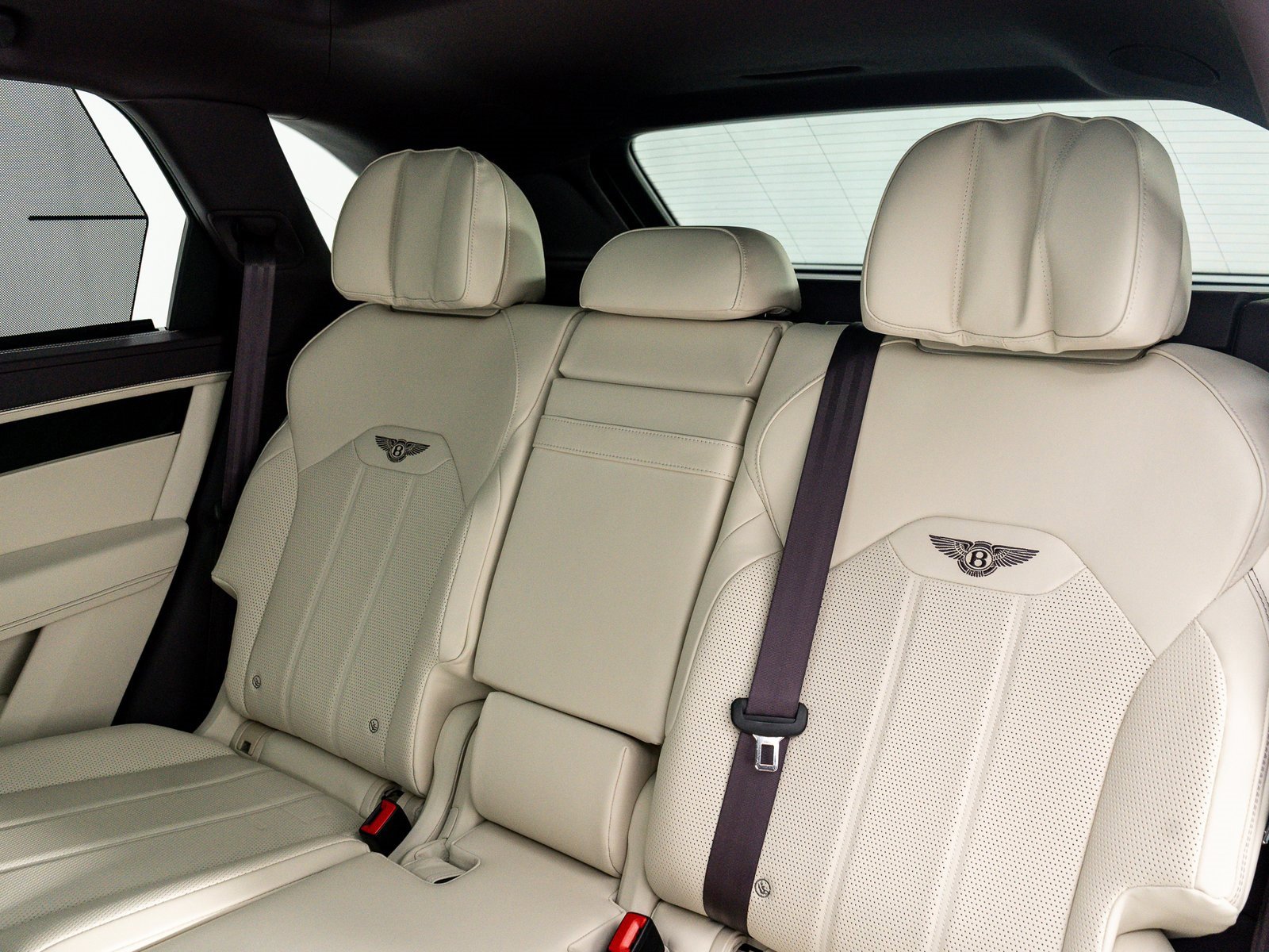 Certified 2023 Bentley Bentayga Extended Wheelbase image 25