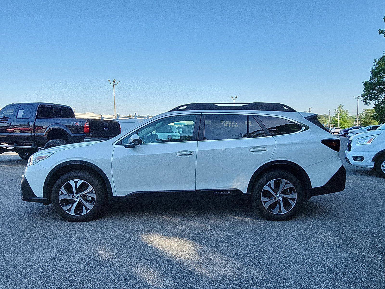 Used 2022 Subaru Outback Limited XT w/ Popular Package #2 AWD/4WD image 2