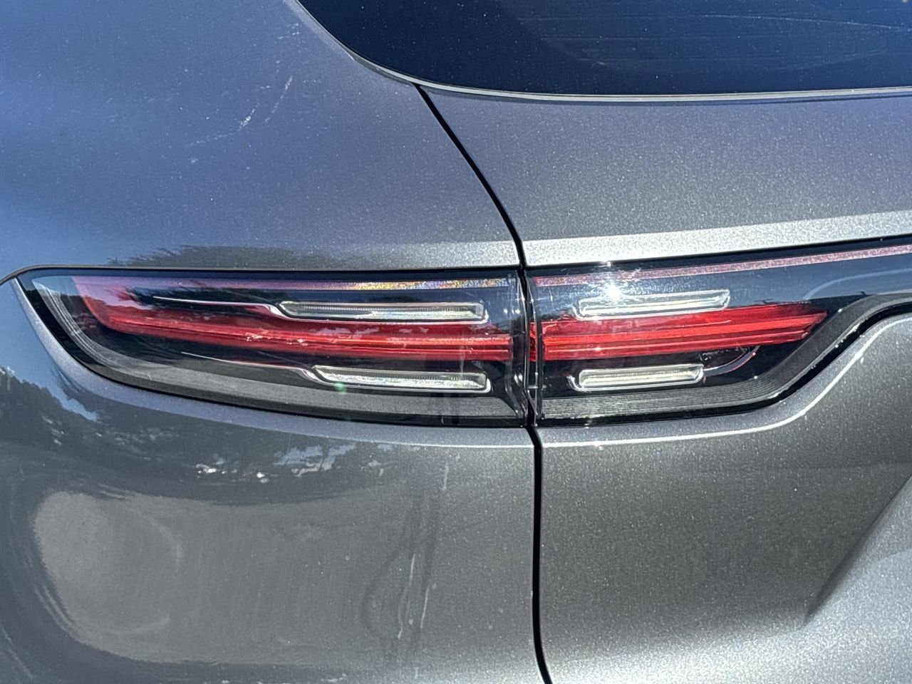 Used 2020 Porsche Cayenne image 7