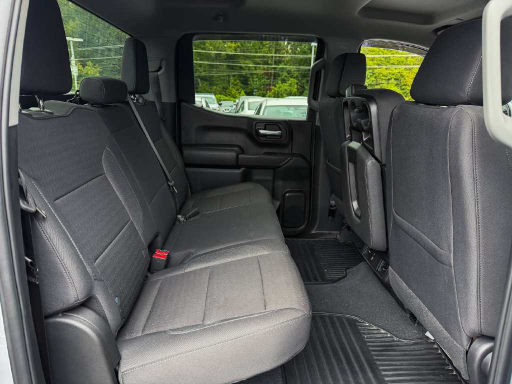 Used 2024 Chevrolet Silverado 1500 Custom w/ Turbomax Blackout Package AWD/4WD image 21