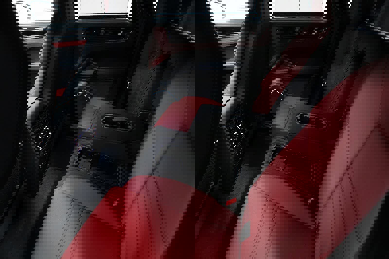 New 2026 Porsche Cayenne Turbo GT image 29