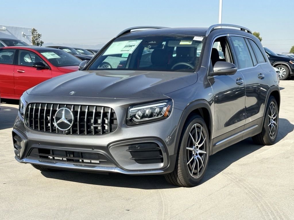 New 2025 Mercedes-Benz GLB 35 AMG 4MATIC image 8