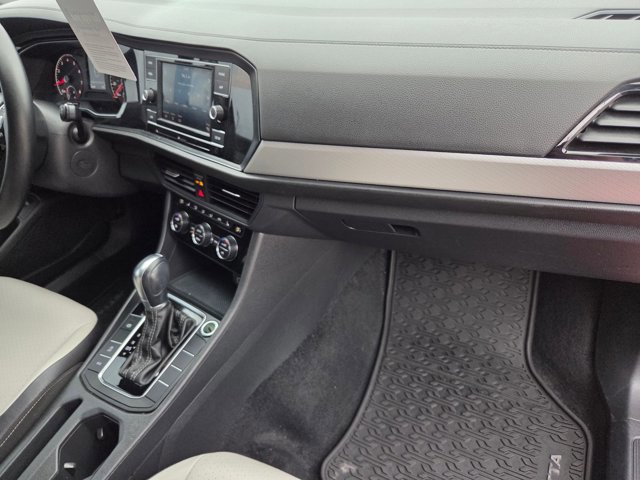 Certified 2019 Volkswagen Jetta R-Line image 20