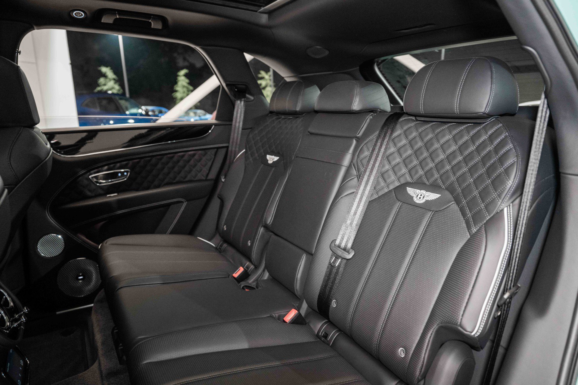Certified 2024 Bentley Bentayga AWD/4WD image 21