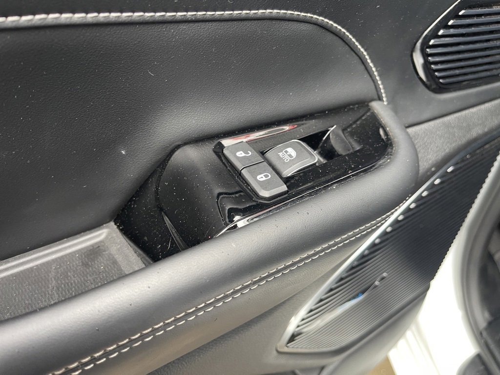 Used 2021 Jeep Grand Cherokee L Overland w/ Advanced Protech Group III image 27