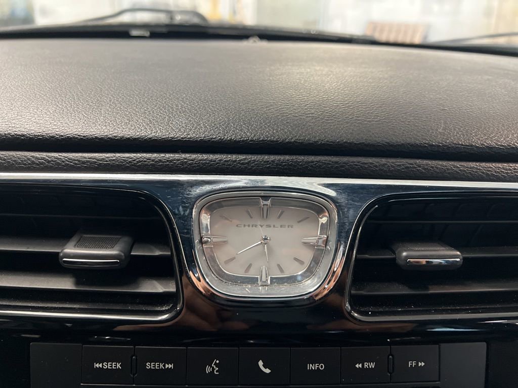 Used 2014 Chrysler 200 Limited w/ 200 S V6 Premium Group image 18