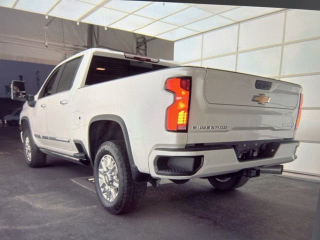 Used 2024 Chevrolet Silverado 2500 High Country w/ Technology Package image 4