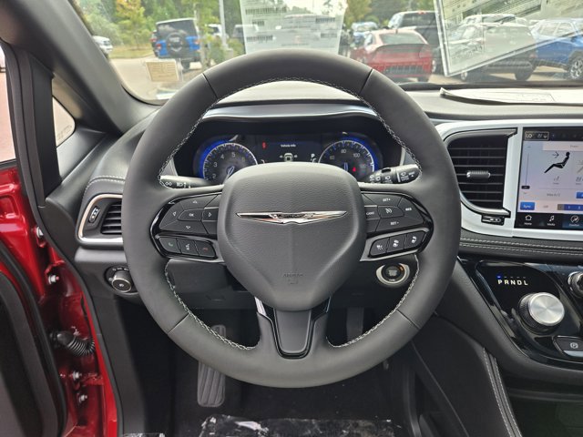 New 2026 Chrysler Pacifica Limited w/ S Appearance Package FWD image 11