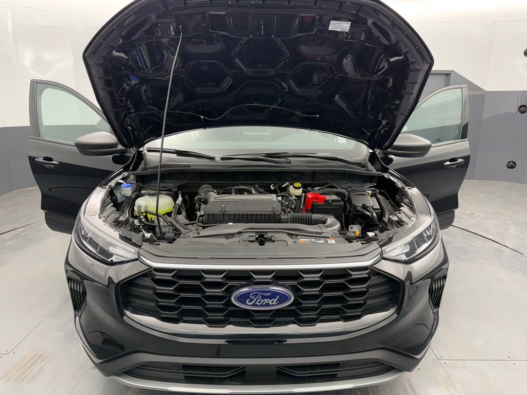 New 2026 Ford Escape ST-Line w/ Cold Weather Package AWD/4WD image 15