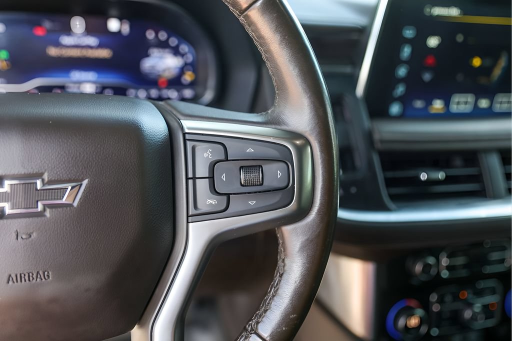 Used 2022 Chevrolet Tahoe Z71 w/ Z71 Off-Road Package AWD/4WD image 16
