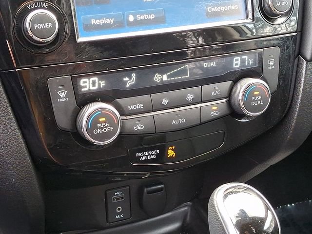 Used 2017 Nissan Rogue SL image 18