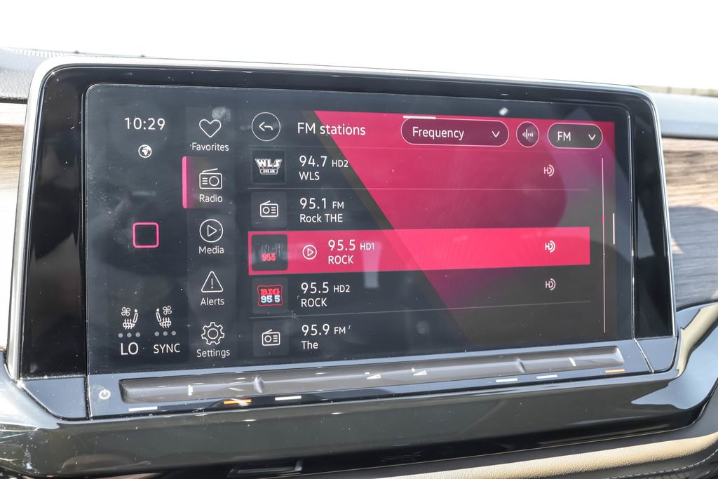 Certified 2025 Volkswagen Atlas SEL AWD/4WD image 24
