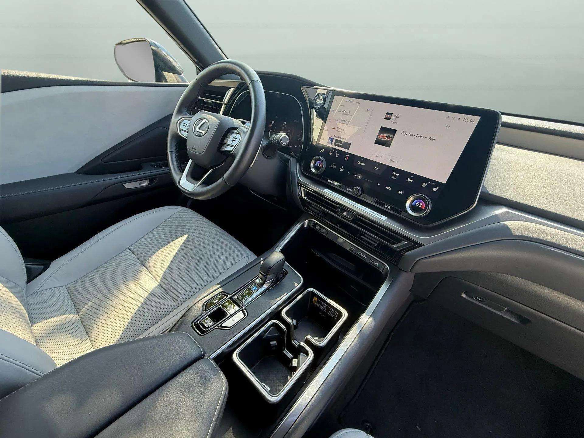 Used 2025 Lexus TX 350 350 Premium w/ Technology Package image 36