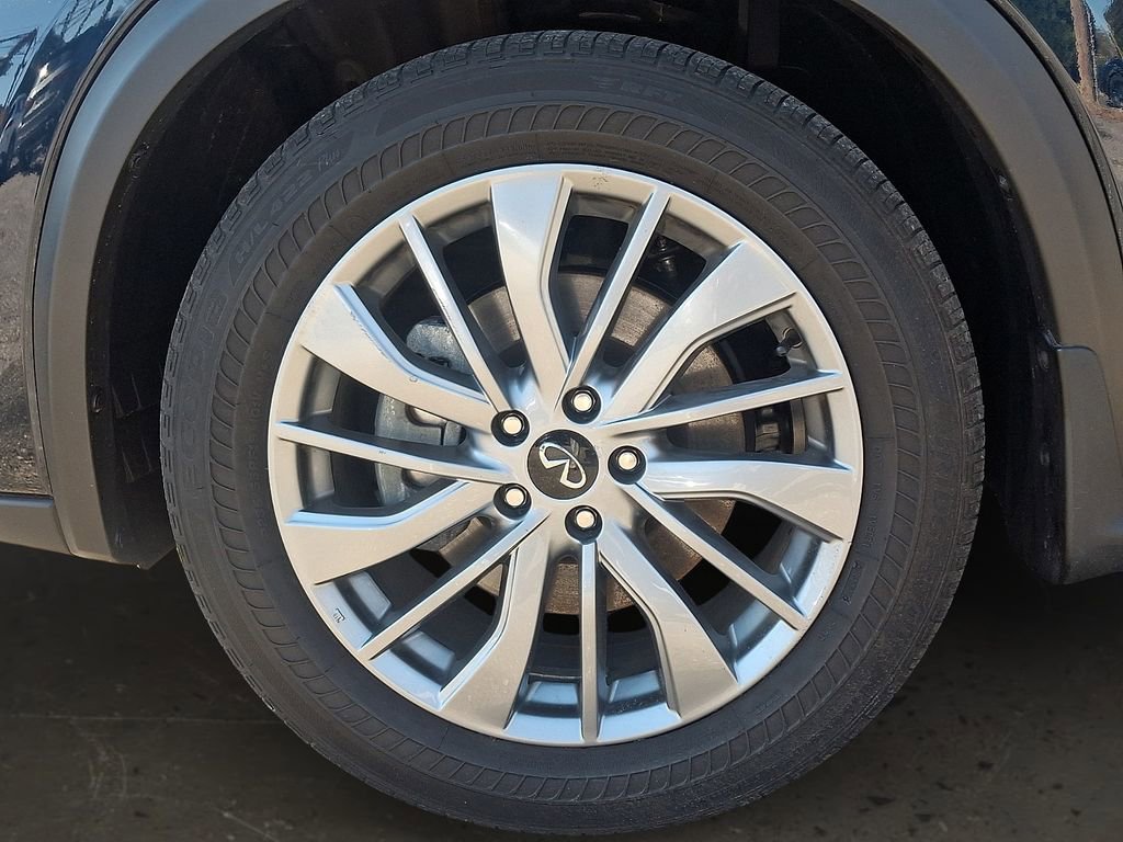 Certified 2025 INFINITI QX50 Pure image 9