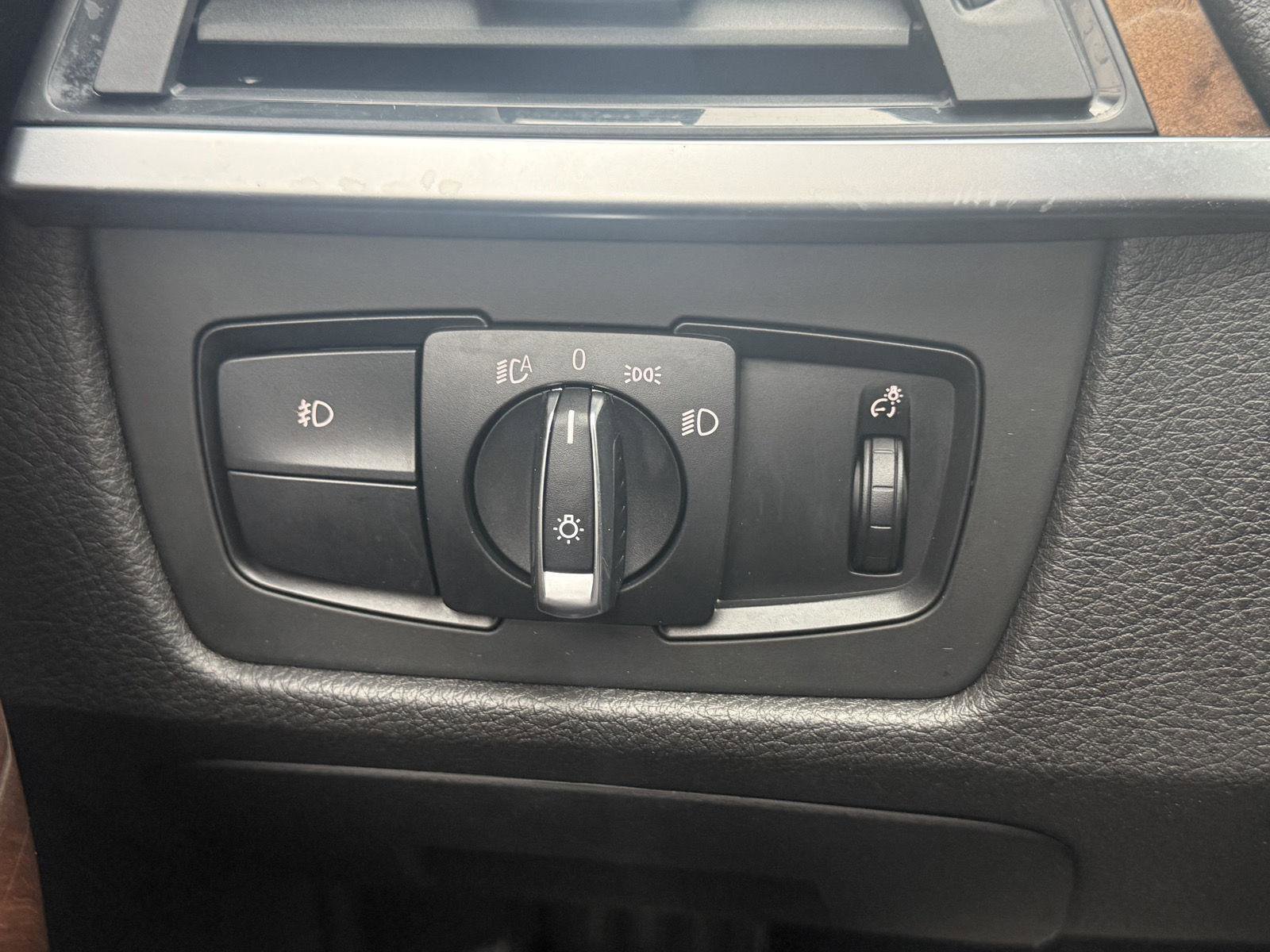 Used 2015 BMW 328i xDrive Sedan image 13