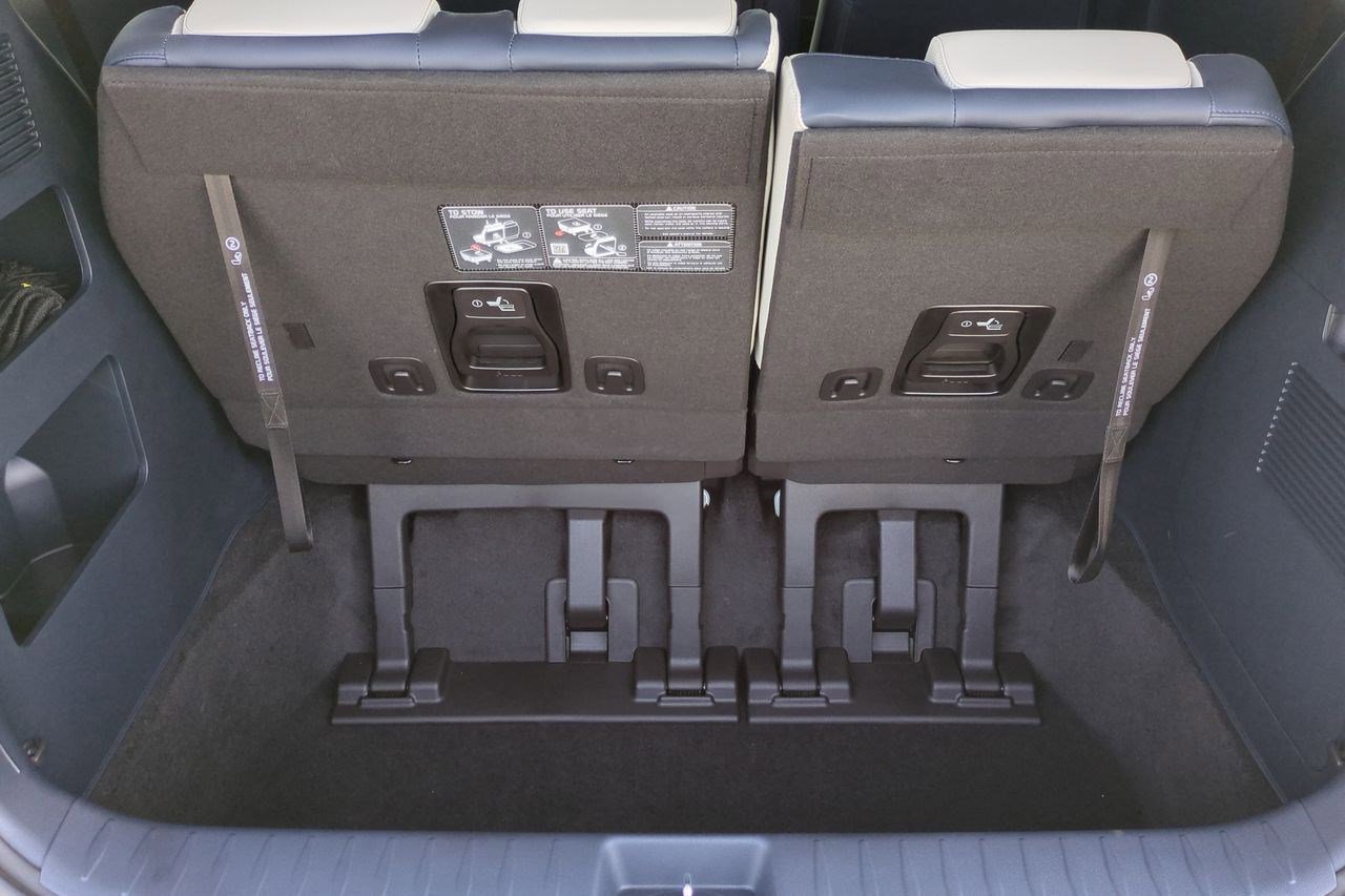 New 2026 Kia Carnival SX image 23
