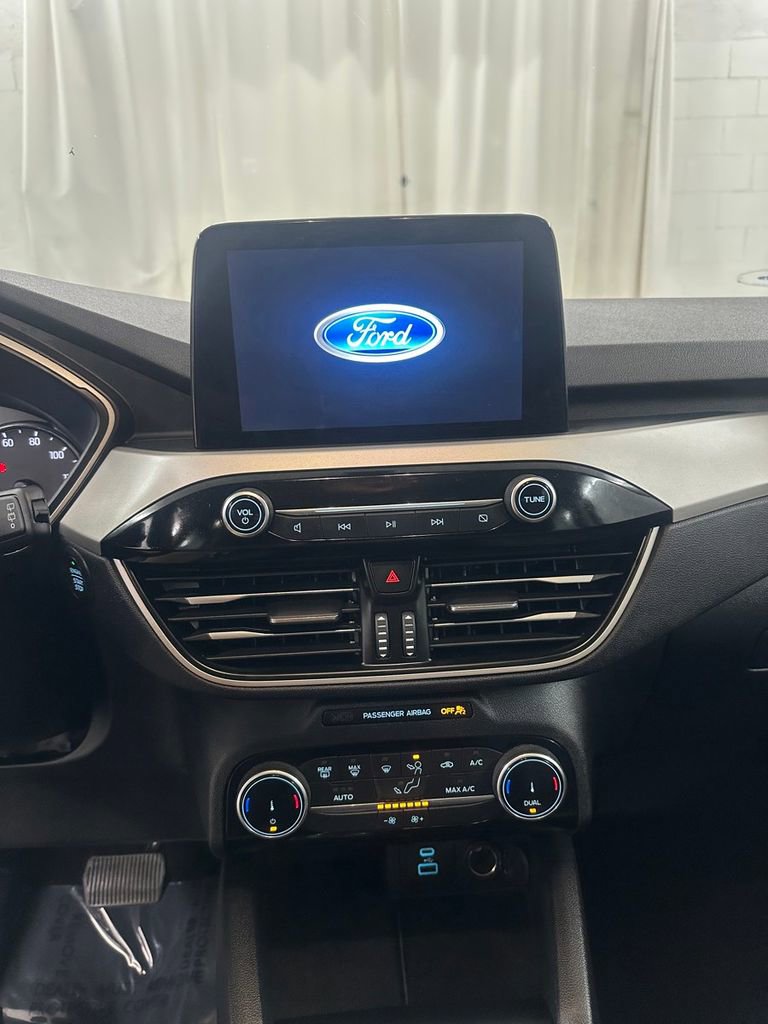 Used 2022 Ford Escape SE AWD/4WD image 18