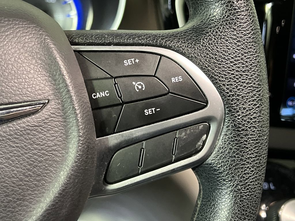 Used 2019 Chrysler Pacifica Touring Plus image 23
