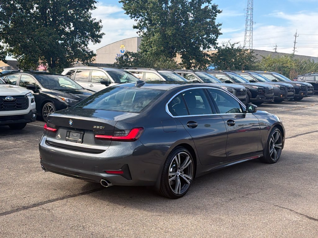 Used 2021 BMW 330i xDrive Sedan AWD/4WD image 5