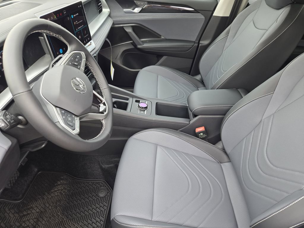 New 2026 Volkswagen Tiguan SE AWD/4WD image 11