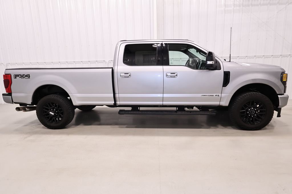 Certified 2022 Ford F250 Lariat w/ Black Appearance Package image 2