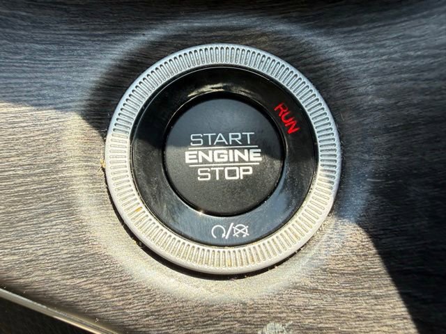 Used 2022 Jeep Grand Cherokee L Limited image 34