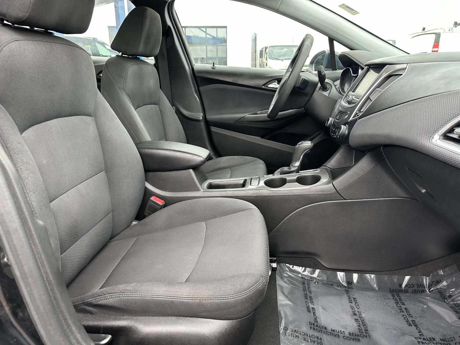 Certified 2019 Chevrolet Cruze LT w/ Convenience Package FWD image 28