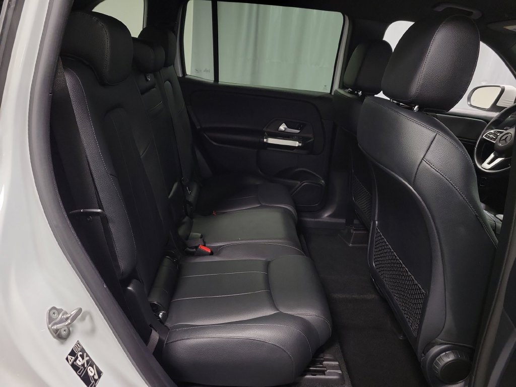 Used 2022 Mercedes-Benz GLB 250 4MATIC image 24