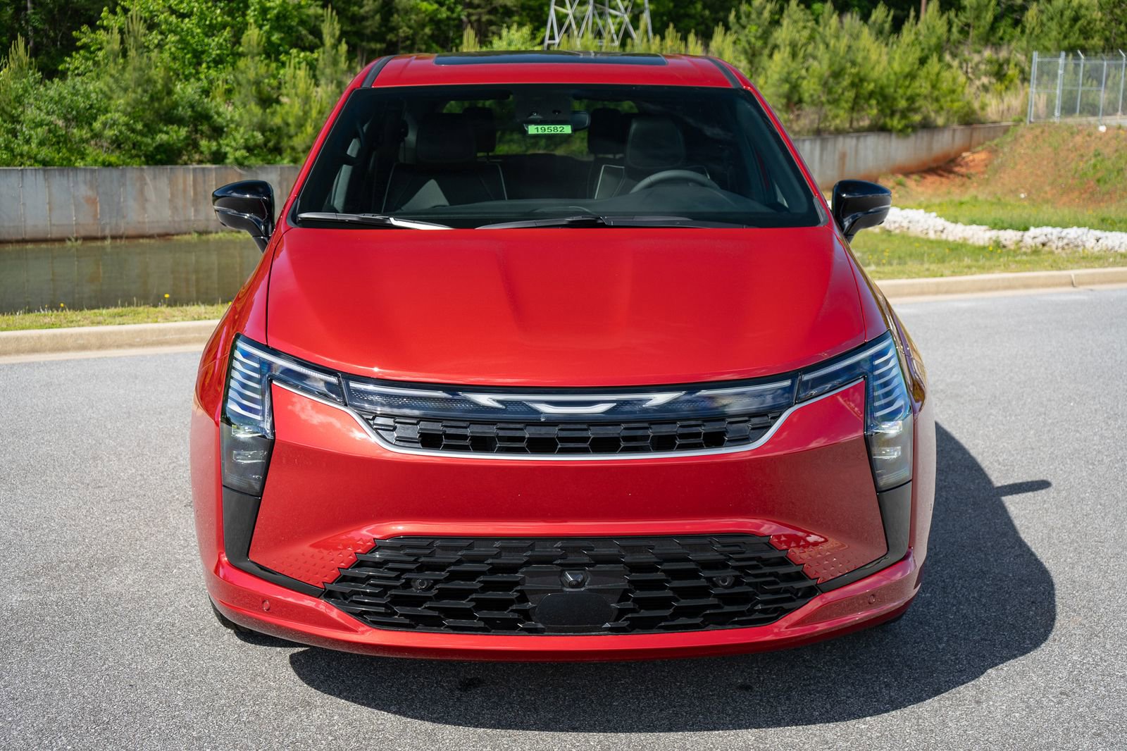 New 2027 Chrysler Pacifica Select FWD image 2