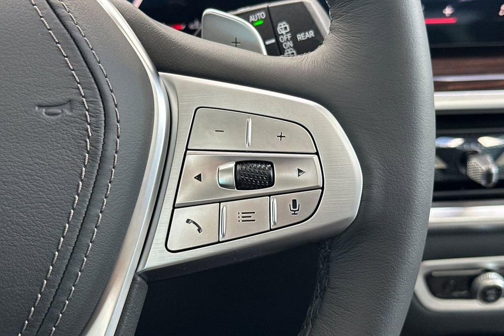 New 2026 BMW X7 xDrive40i w/ Premium Package image 29
