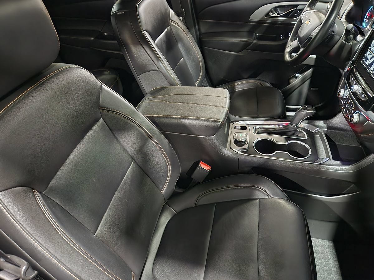 Used 2019 Chevrolet Traverse LT w/ LT Premium Package AWD/4WD image 32