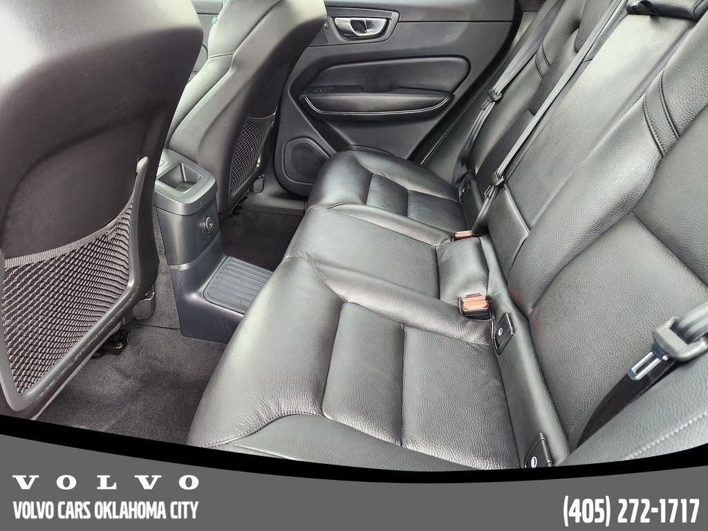 Certified 2025 Volvo XC60 T8 Plus w/ Protection Package Premier image 29