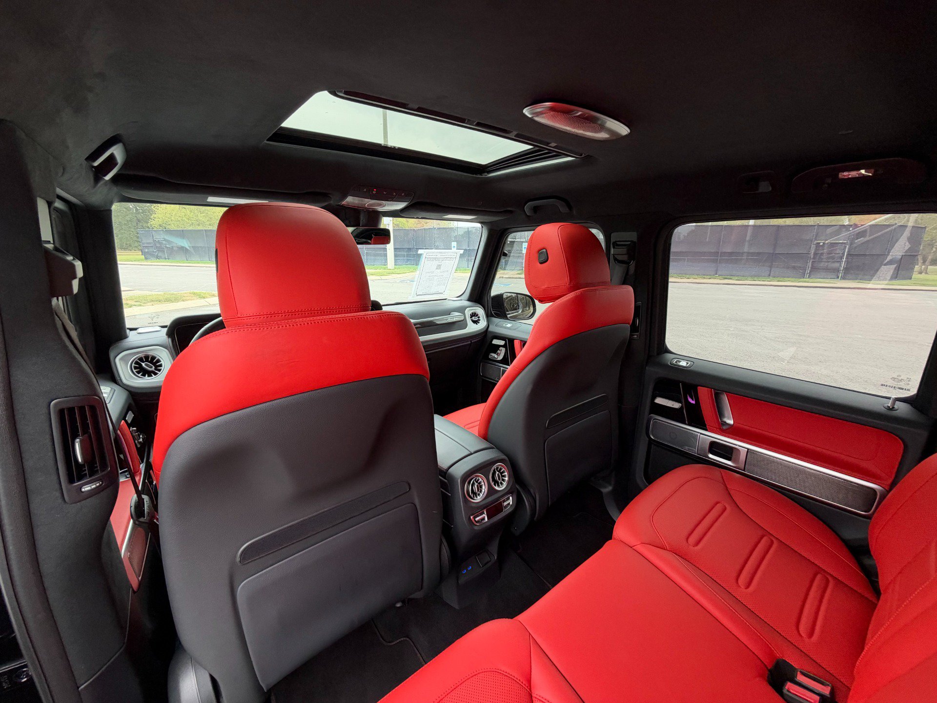 Used 2025 Mercedes-Benz G 550 image 18