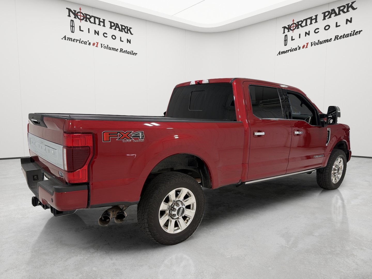 Used 2020 Ford F250 Platinum w/ FX4 Off-Road Package AWD/4WD image 5